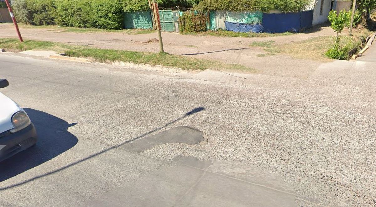 En Lamadrid y Dorrego de Las Heras fue asaltado un joven motociclista.