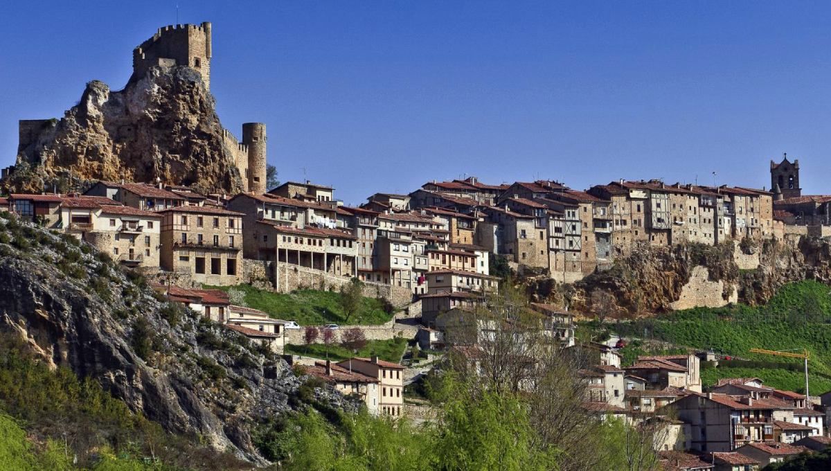 Es el pueblo más bonito de España, tiene 300 habitantes y 1200 años