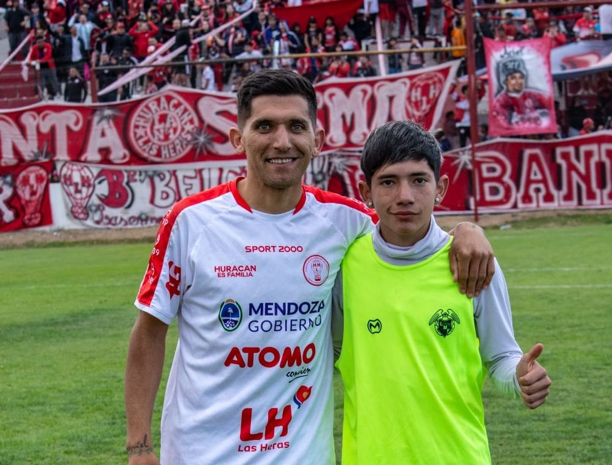 Claudio y Exe; padre e hijo en Huracán Las Heras.