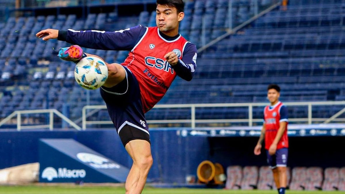 El paraguayo Iván Valdez está en plena acción en el entrenamiento. El paraguayo Iván Valdez está en plena acción en el entrenamiento.