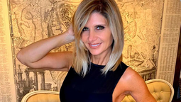 De vacaciones en Brasil, Débora Plager estrenó microbikini ultra shiny atigrada y causó furor
