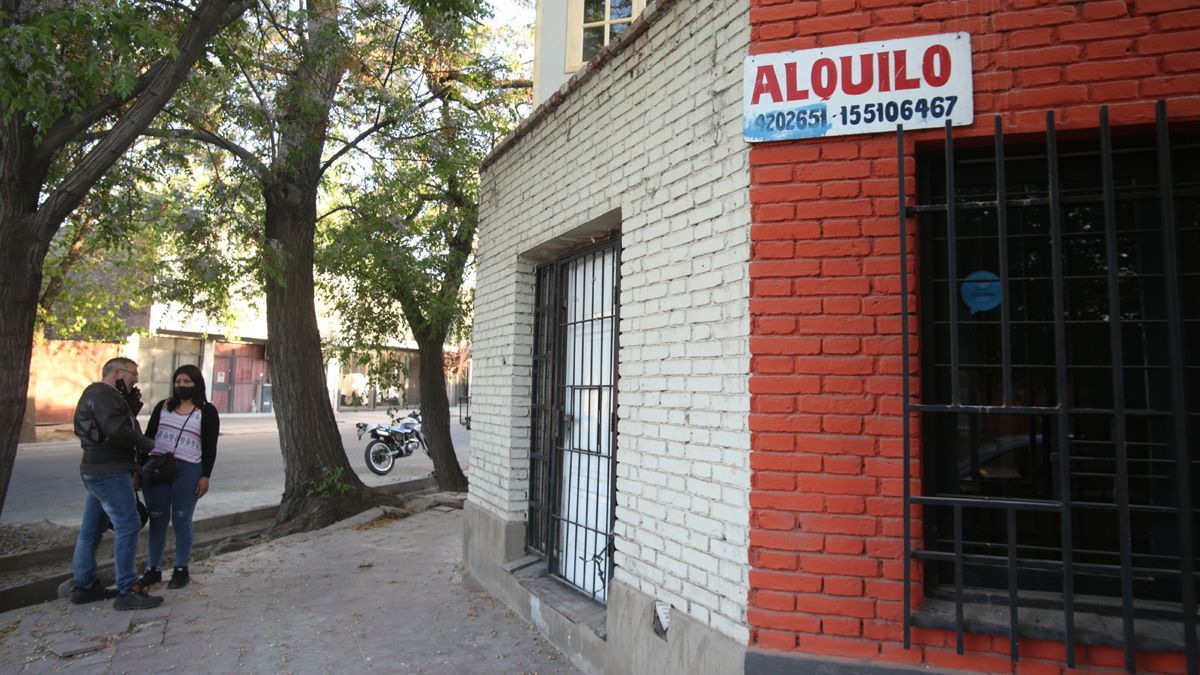 Según el colegio que nuclea al sector inmobiliario, la oferta de viviendas para alquileres peligra debido a las últimas&nbsp; medidas del Gobierno Nacional.