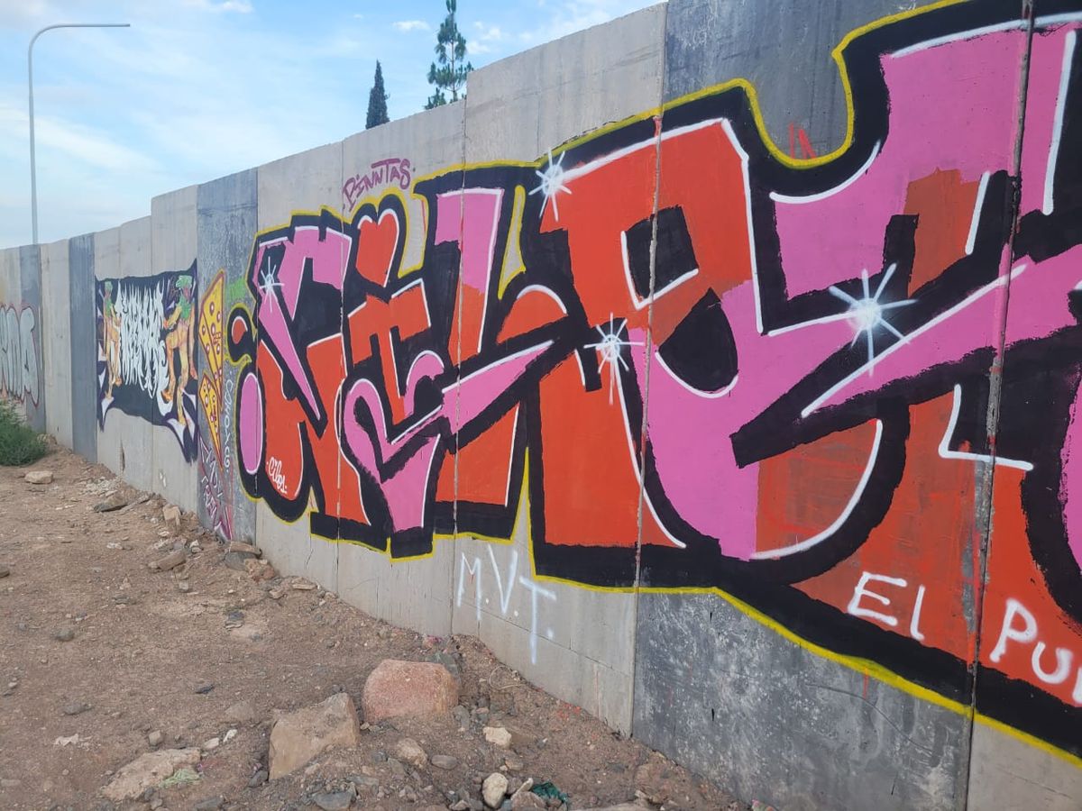 Los grafitis del muro no son más que copias o Los grafitis del muro no son más que copias o