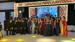 Los egresados pudieron tener su fiesta a pesar de la estafa. Los egresados pudieron tener su fiesta a pesar de la estafa.