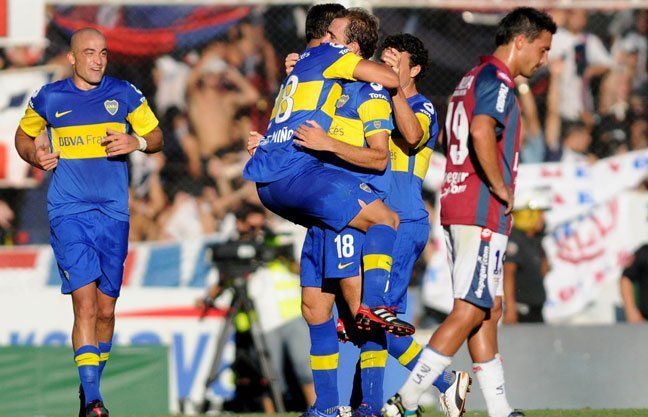 Boca venció en el clásico a San Lorenzo y es líder del Clausura