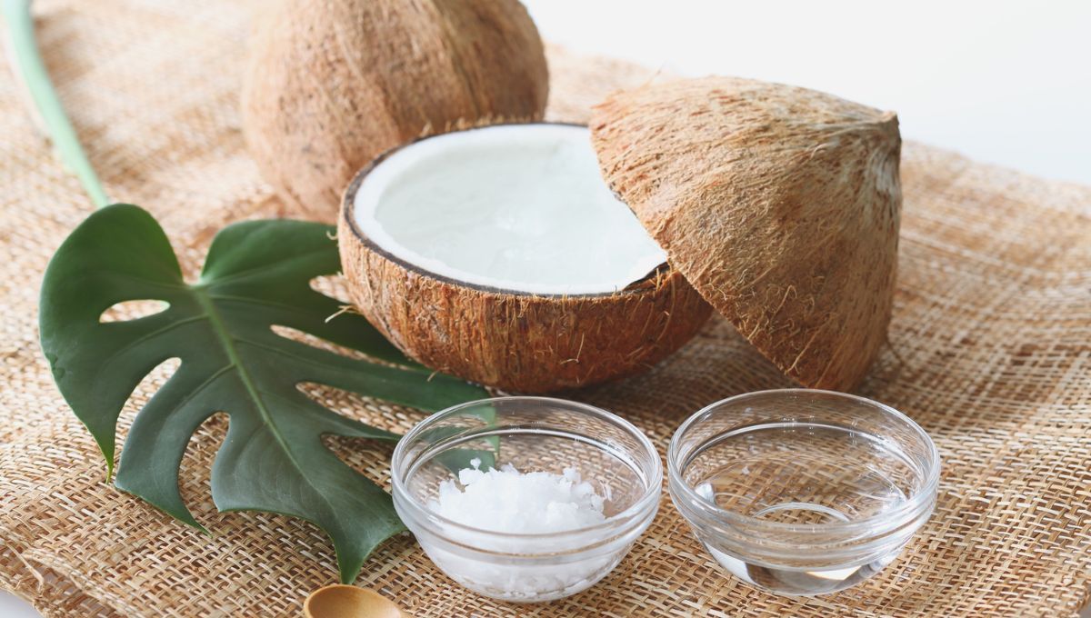 El aceite de coco puede ser usado en la piel y en el cabello. El aceite de coco puede ser usado en la piel y en el cabello. 