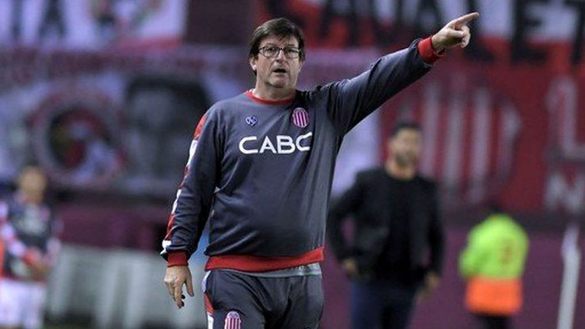 Alfredo Berti se suma a la extensa lista de técnicos cesanteados en la Liga Profesional durante 2022