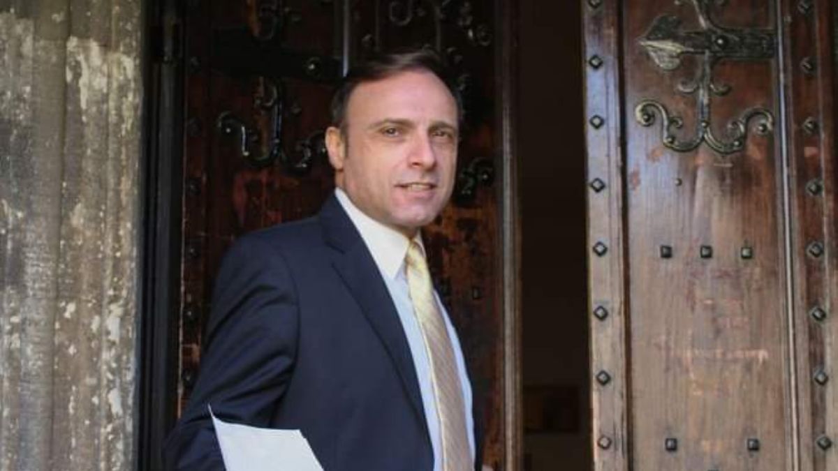 La historia del chico que pasó hambre y hoy es profesor en Oxford