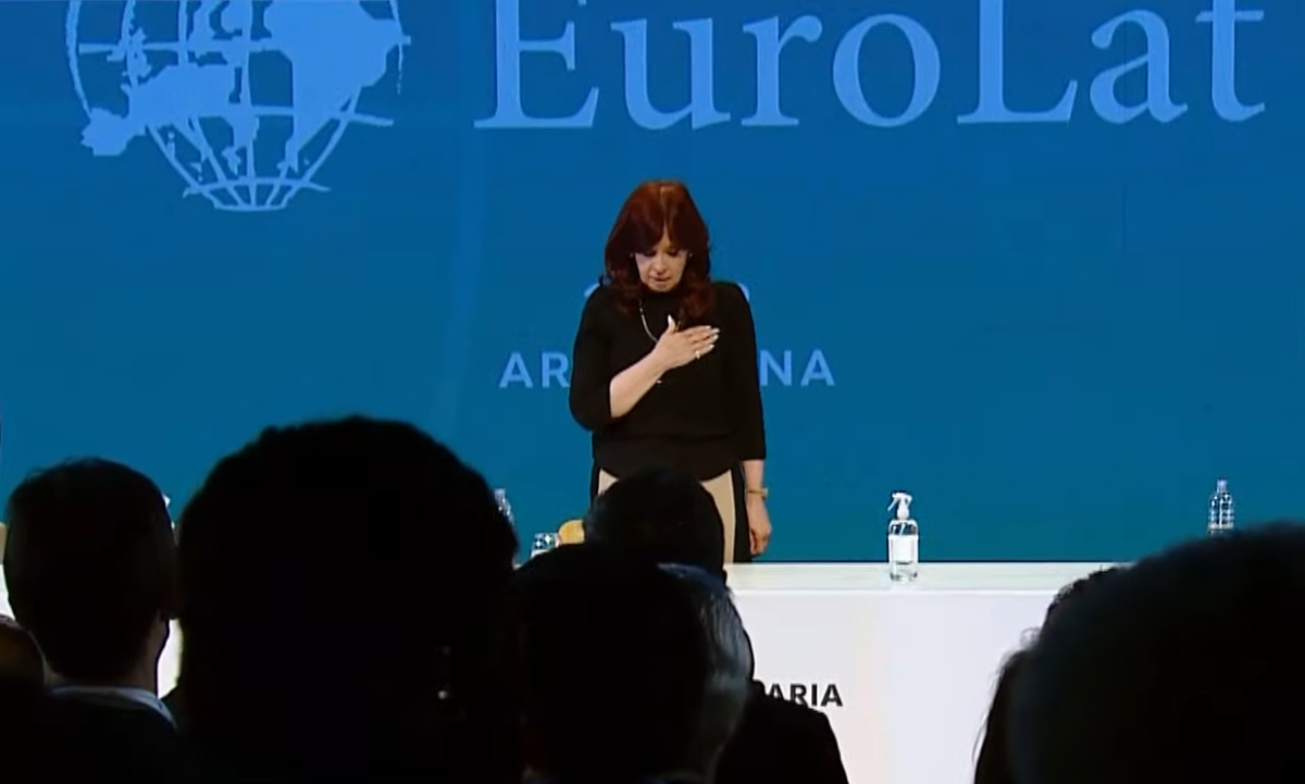 Cristina Kirchner sentenció ante parlamentarios: 
