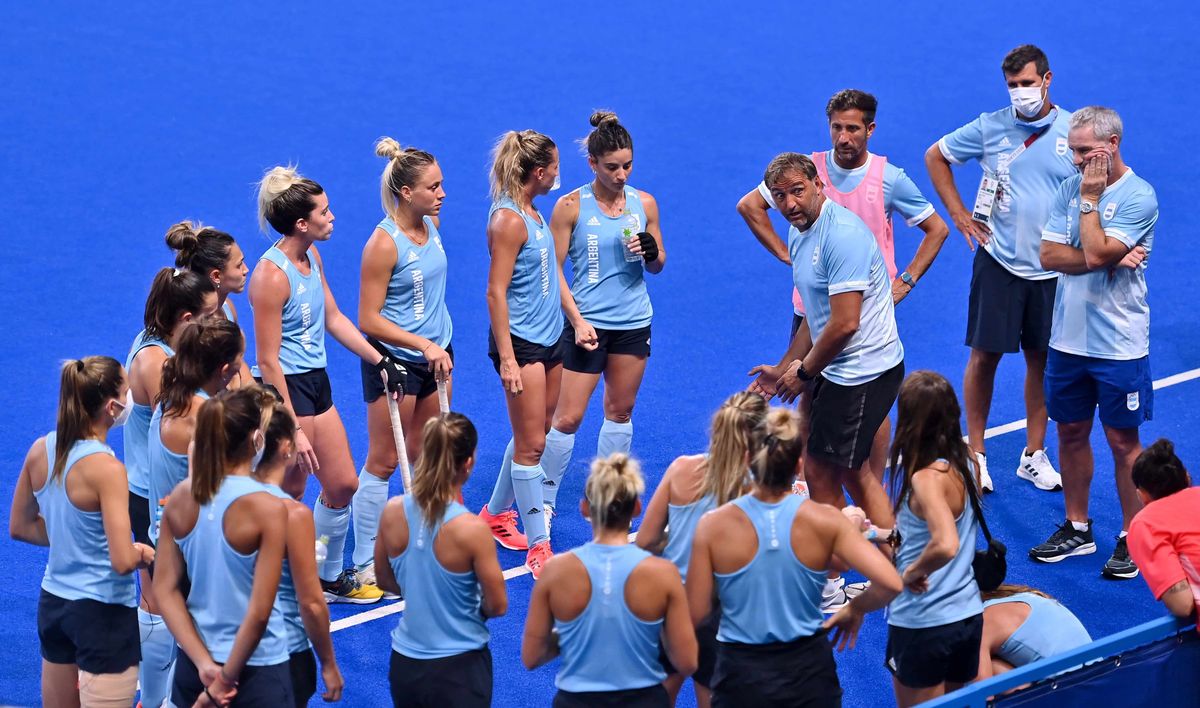 El Chapa Retegui entren&oacute; los seleccionados masculino y femenino en Tokio.