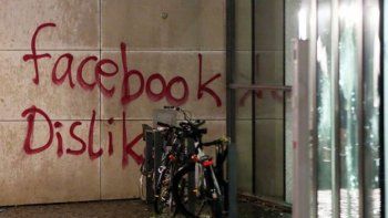 Atacaron el edificio de Facebook en Alemania