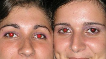 ¿Qué significa y por qué a veces nos salen los ojos rojos cuando sacamos una foto? ¿Qué significa y por qué a veces nos salen los ojos rojos cuando sacamos una foto?
