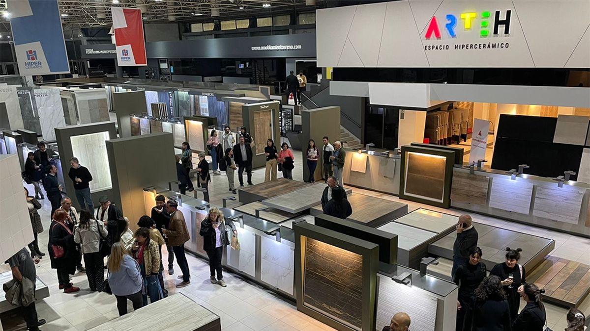 La muestra en ArteH Espacio Hipercerámico.