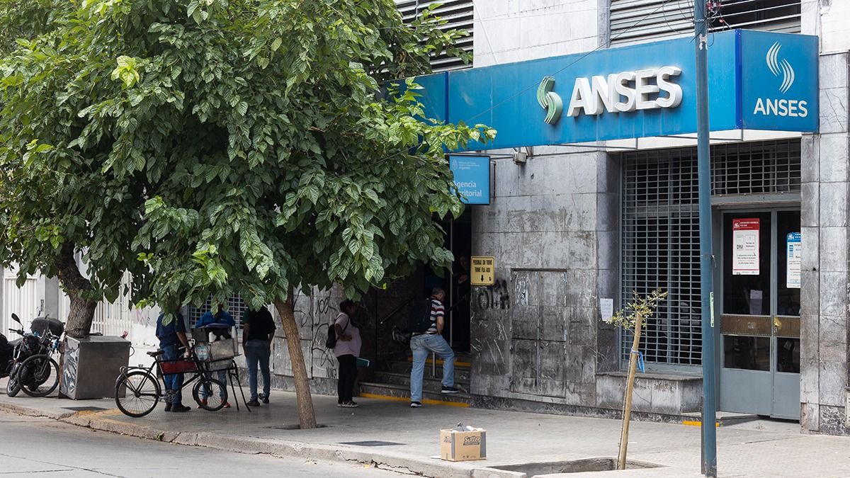 Anses Quiénes Cobran Este Martes 16 De Enero 2024