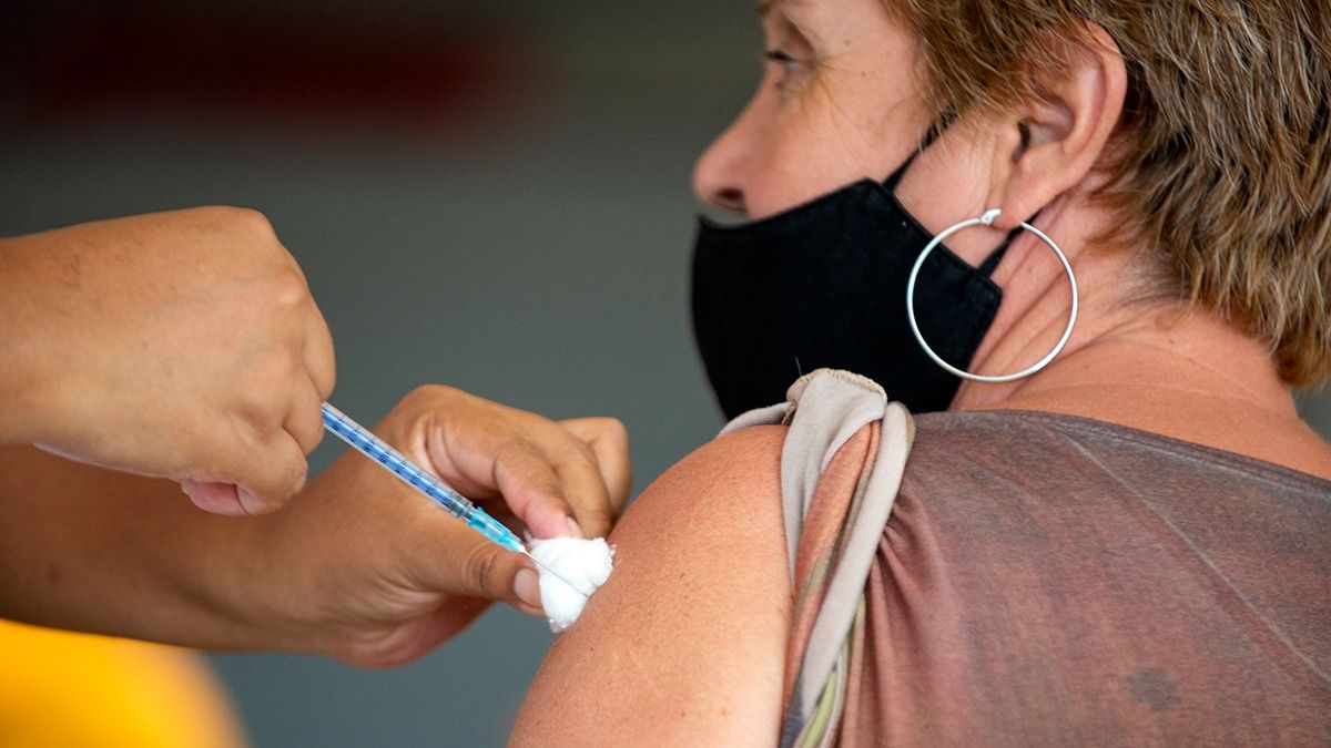 El Ministerio de Salud busca que las clínicas se sumen a la vacunación contra el Covid.