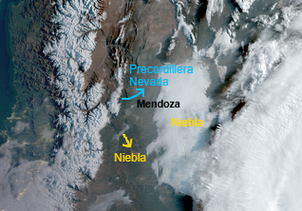 La mayor parte de las nieblas se producen al evaporarse la humedad del suelo La mayor parte de las nieblas se producen al evaporarse la humedad del suelo