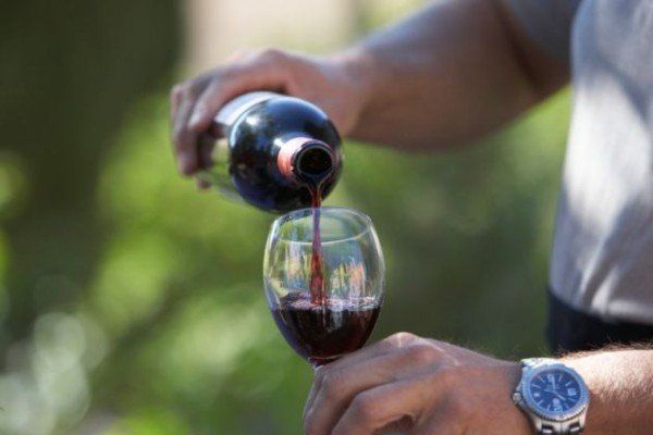 ¿Tomar vino es mejor que ir al gimnasio?