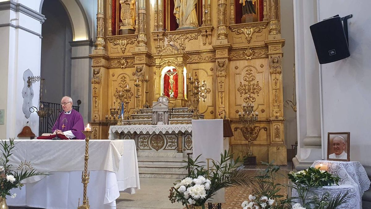 Alfonso Gómez, máximo representante de los jesuitas en Mendoza, dejó su emotivo mensaje y dio una misa en su memoria.