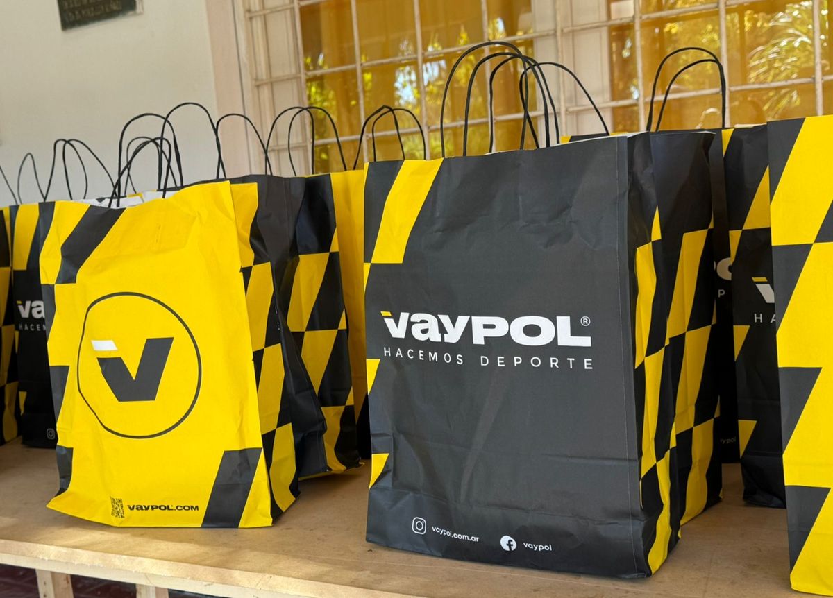La donación de Vaypol, empresa mendocina socialmente comprometida se realizó en el marco del Programa Vendimia Solidaria de Fundación Grupo América. La donación de Vaypol, empresa mendocina socialmente comprometida se realizó en el marco del Programa Vendimia Solidaria de Fundación Grupo América.