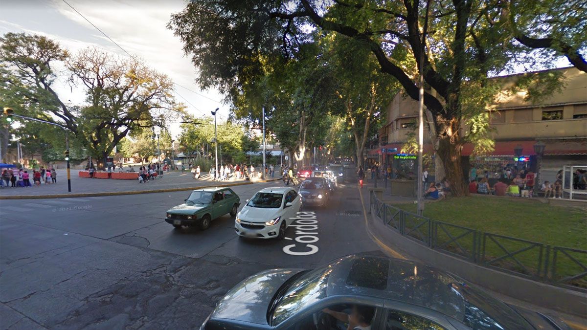 El crimen ocurrió en medio de una riña callejera entre los dos hombres en plena Alameda, en Ciudad.