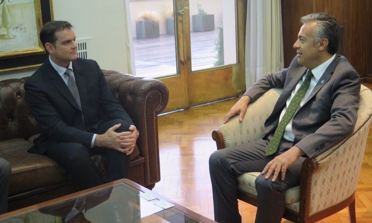 Cooney y Cornejo en Casa de Gobierno.