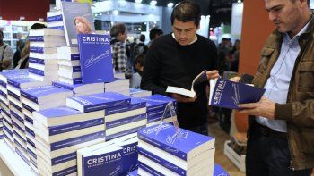 El libro de Cristina está otra vez en la cima del ranking de ventas