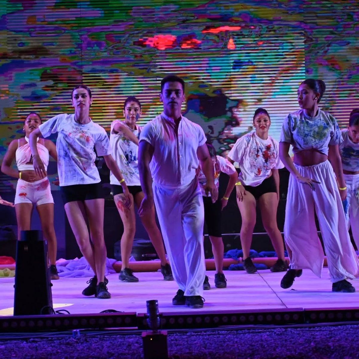 El espectáculo de la Vendimia de Malargüe rescató la labor de los mineros en ese departamento. El espectáculo de la Vendimia de Malargüe rescató la labor de los mineros en ese departamento.