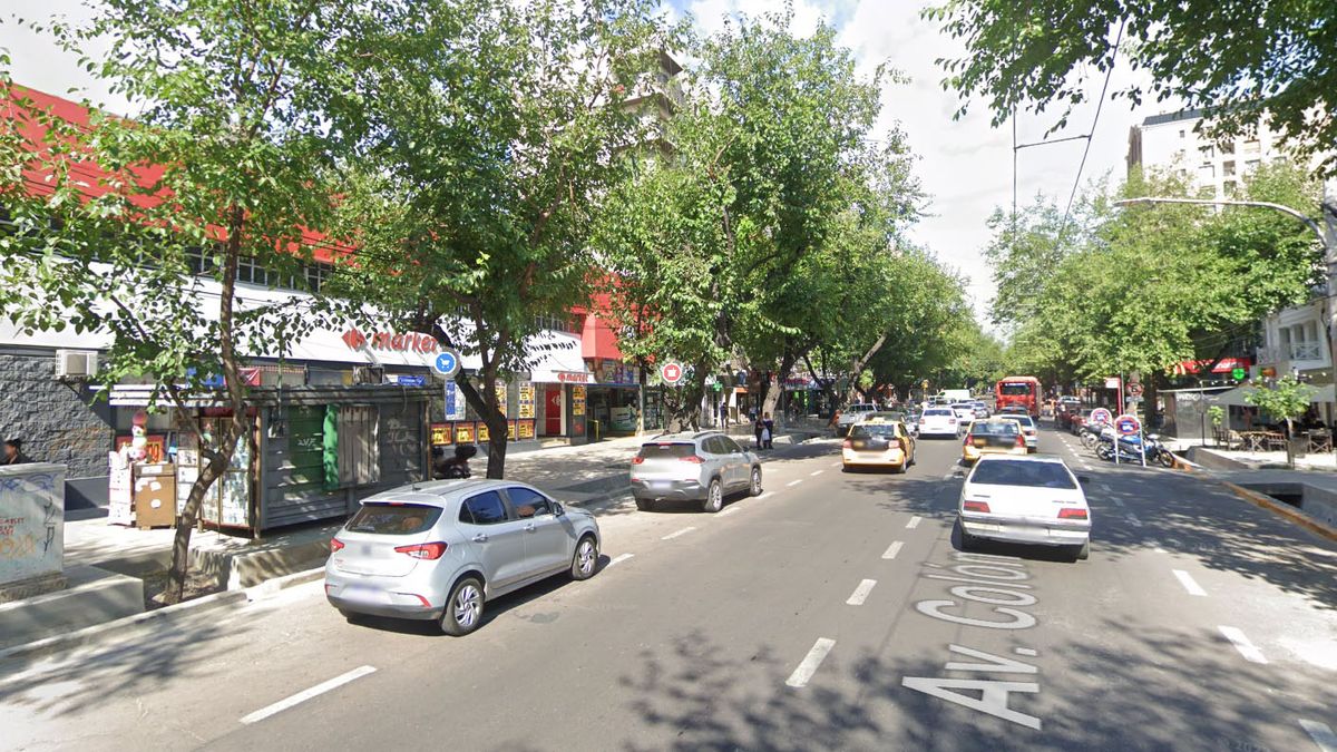 El hecho ocurrió en la sucursar de Casrrefour de calls Colón y Patricias Mendocinas, de Capital.