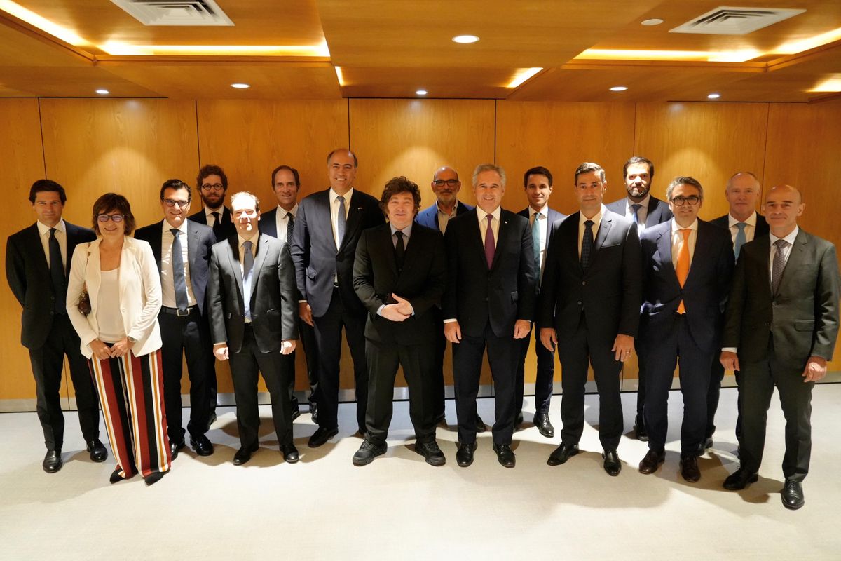 Participaron del encuentro con Javier Milei autoridades de las empresas Urbaser, ProEduca/UNIR, Hutchison Ports BEST, Platinum Equity, Ferrovial, Grupo Meliá, Prosegur, Fever, Emergent Cold LatAM, Aisa Group, Naturgy, Bemberg Capital, Xtellus Capital Partners, PTP Group y Acciona. Participaron del encuentro con Javier Milei autoridades de las empresas Urbaser, ProEduca/UNIR, Hutchison Ports BEST, Platinum Equity, Ferrovial, Grupo Meliá, Prosegur, Fever, Emergent Cold LatAM, Aisa Group, Naturgy, Bemberg Capital, Xtellus Capital Partners, PTP Group y Acciona.