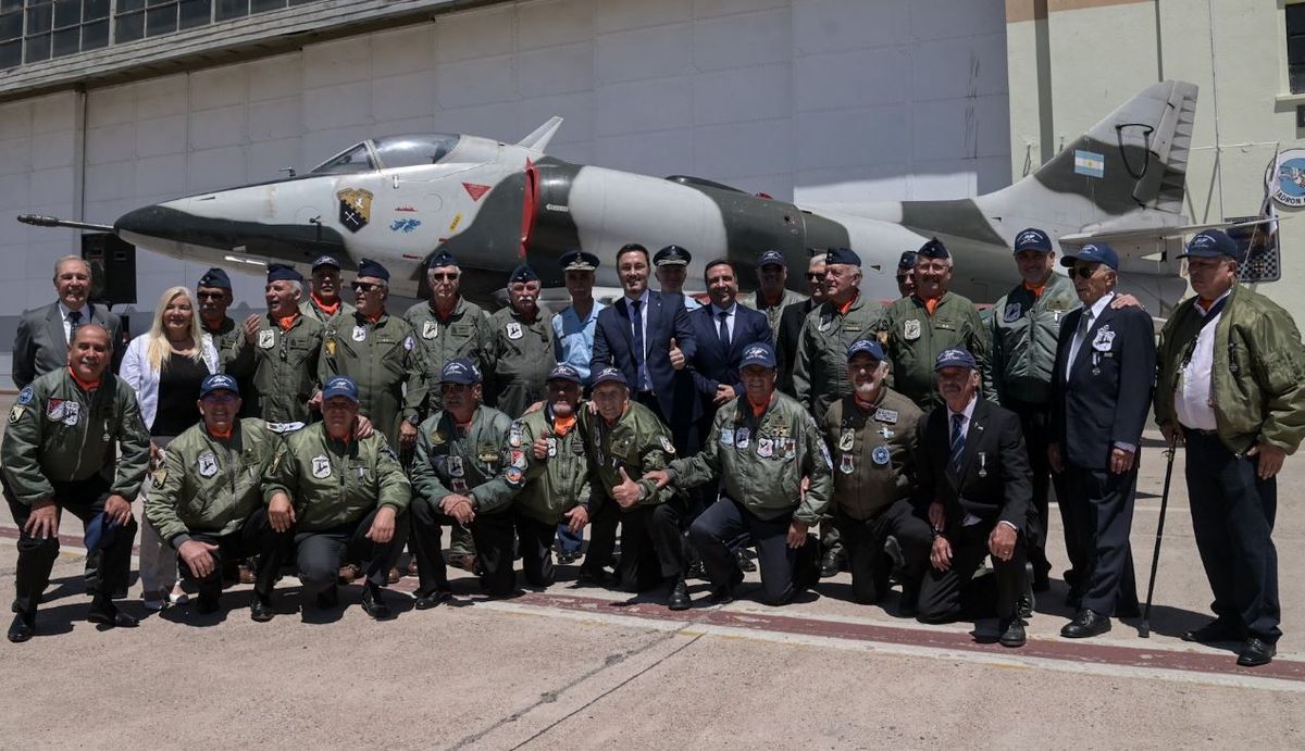 Luis Petri homenajeó a la 