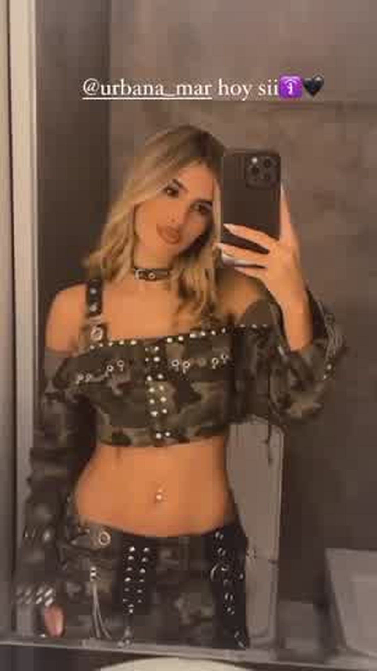 Con combo guerrillera diminuto, Julieta Poggio le declaró la guerra a la codura. Con combo guerrillera diminuto, Julieta Poggio le declaró la guerra a la codura.