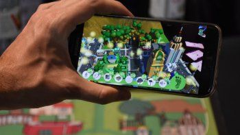 Andrés y Leandro enseñan con una app a cuidar el ambiente