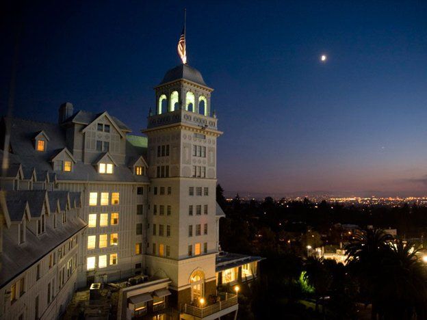 ¡Tétrico! Los Spurs se alojaron en un hotel embrujado y escucharon ruidos de un bebé
