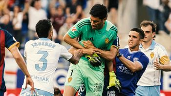 ¿Un insulto hizo enfurecer a Esteban Andrada?: cómo se desencadenó la agresión del arquero