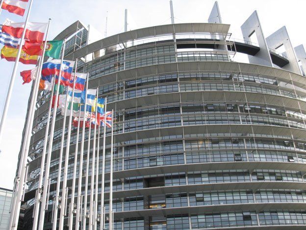 El parlamento europeo pidió quitar los beneficios arancelarios a la Argentina por la repatriación de YPF