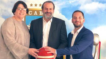 Leonardo Costa dejó de ser el DT de seleccionado femenino de básquetbol