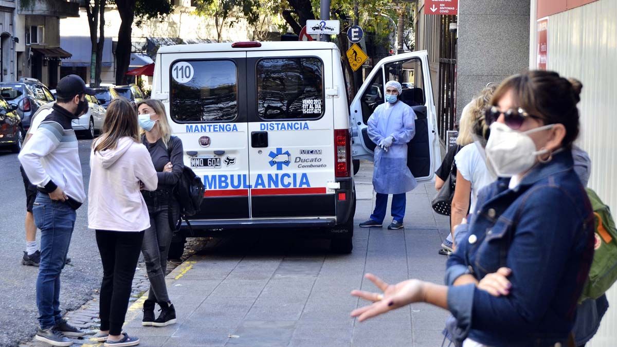 Es crítica la situación sanitaria en el país por la cantidad de casos de Covid.
