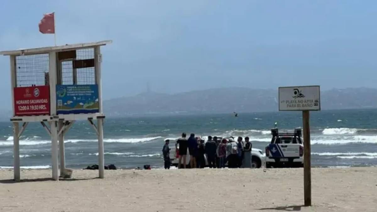 Cinco jóvenes sanjuaninos fueron arrastrados por el mar en La Serena y uno está desaparecido
