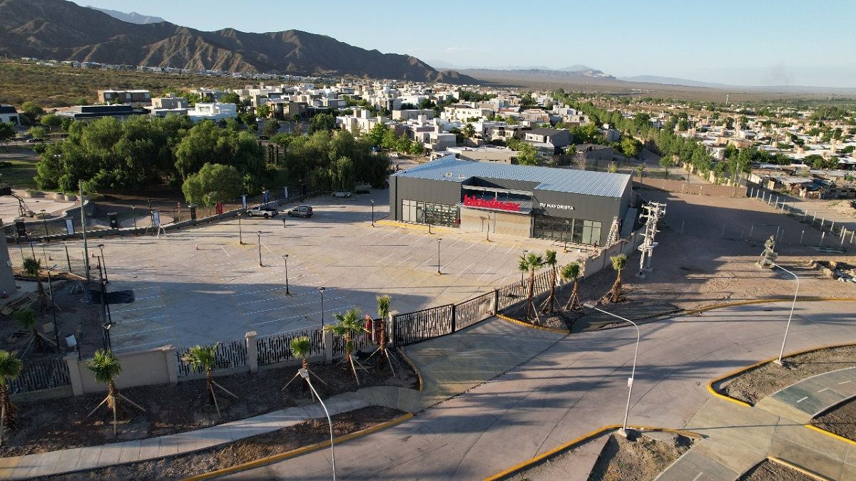 Blowmax abrió una nueva sucursal en Mendoza. Blowmax abrió una nueva sucursal en Mendoza.