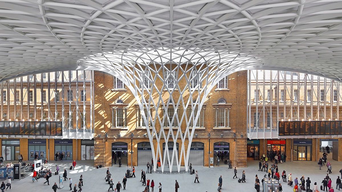 Esta estación de tren es única en el Reino Unido. Imagen: Britain Rails.