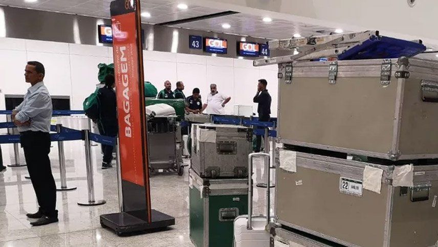 Pánico en el avión del Palmeiras, que no pudo aterrizar por el Zonda