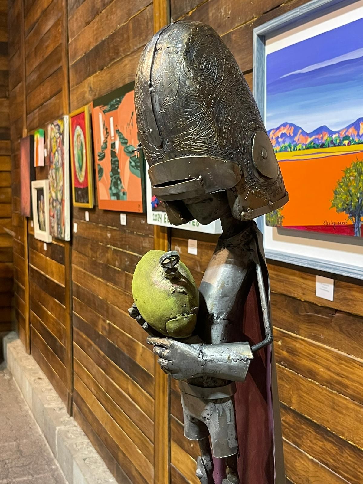 La Cava de Arte de Bodega Santa Julia tiene en este momento la muestra colectiva Cosecha de Artistas 2024 con más de 50 expositores. La Cava de Arte de Bodega Santa Julia tiene en este momento la muestra colectiva Cosecha de Artistas 2024 con más de 50 expositores.