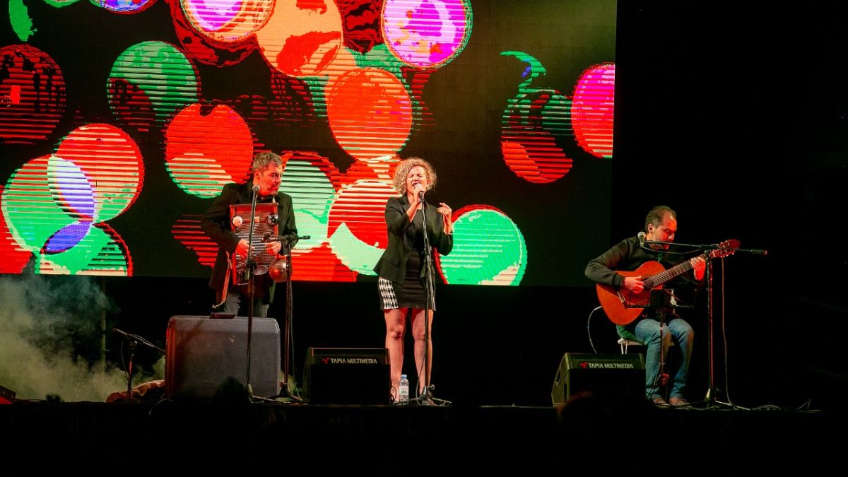 En la celebración realizada en la Bodega Chandon, el show de cabecera estuvo a cargo del grupo JazzBoard Trío.
