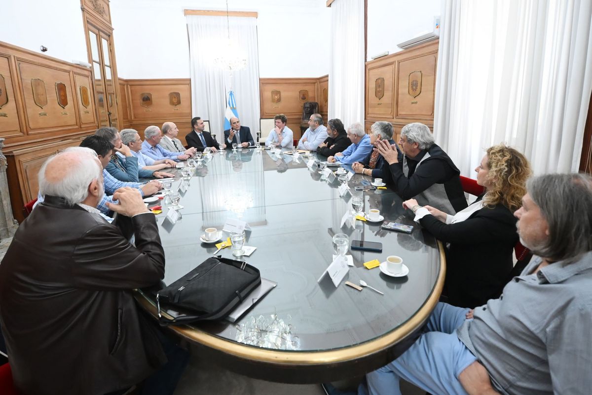 Los dirigentes dialoguistas de la CGT se reunieron con Guillermo Francos.