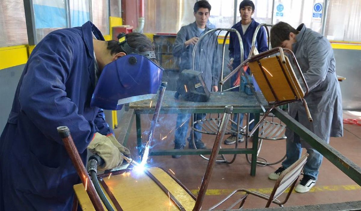La Nación se comprometió a construir 100 nuevas Escuelas Técnicas de Educación Profesional Secundaria. Cuatro de ellas estarán en Mendoza.