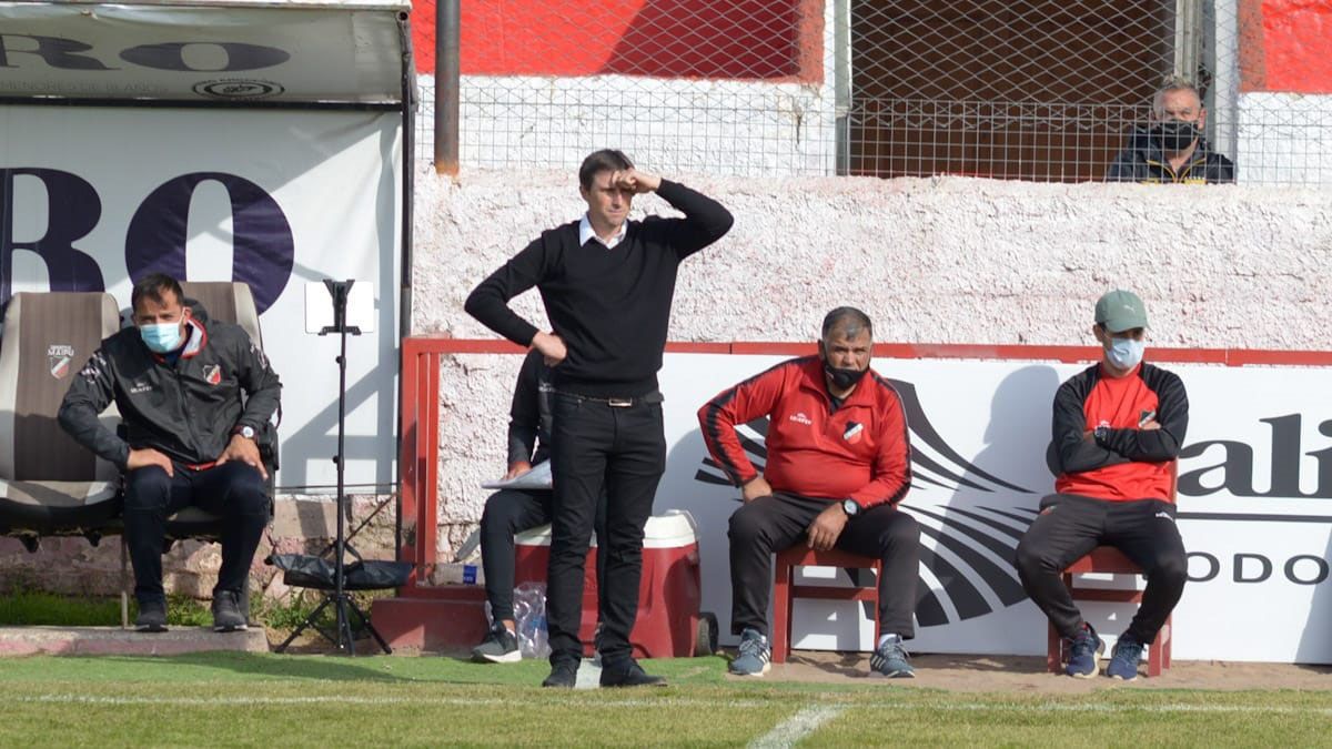 Luciano Theiler se lamentó por la caída de Maipú ante Brown