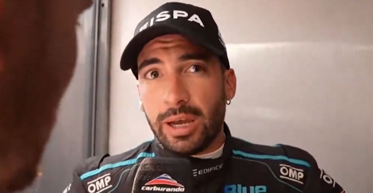 Santero tuvo graves daños en su auto.