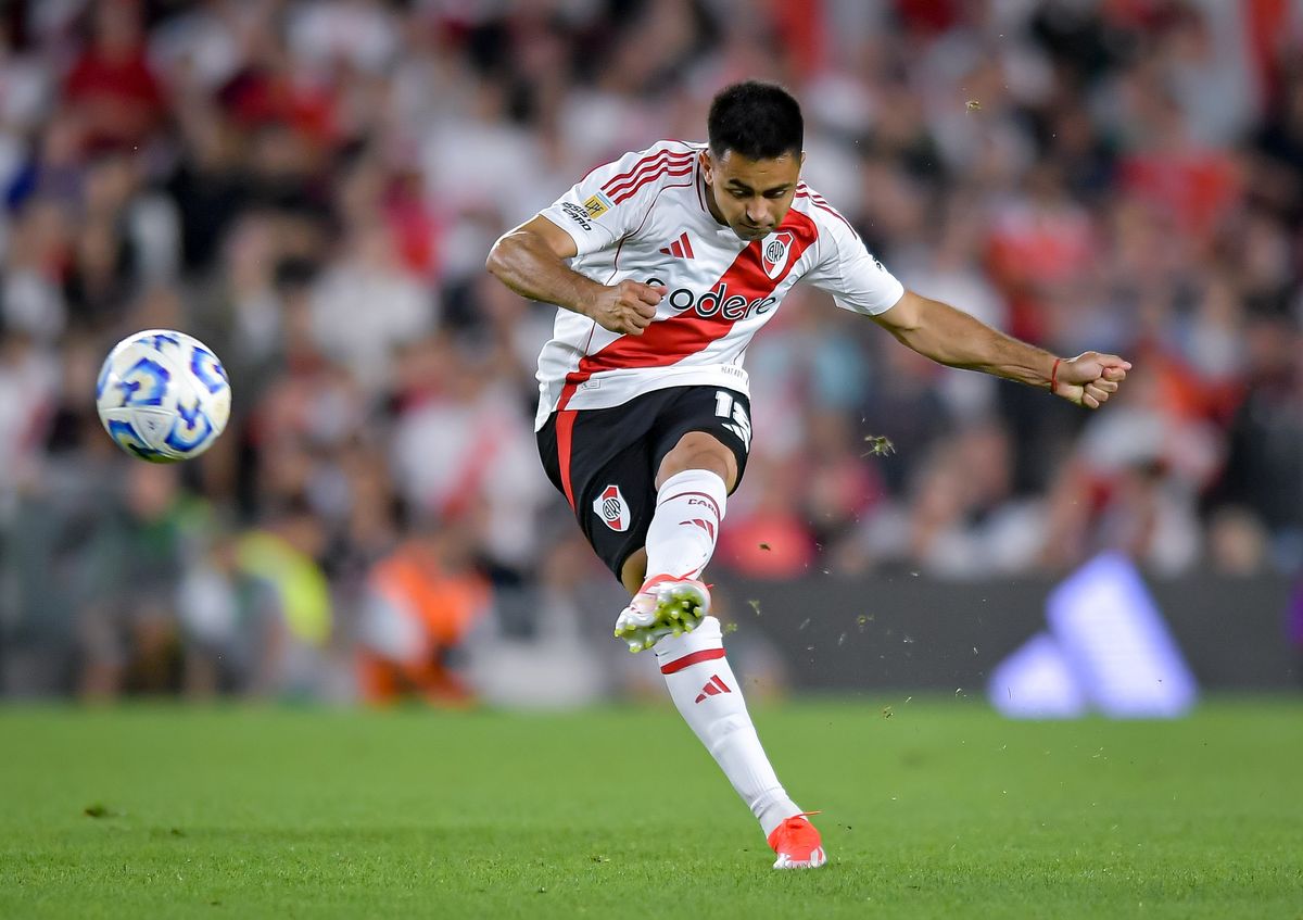 El Pity Martínez convirtió un gol de penal en el triunfo de River sobre Rosario Central por 4 a 0. El Pity Martínez convirtió un gol de penal en el triunfo de River sobre Rosario Central por 4 a 0. 