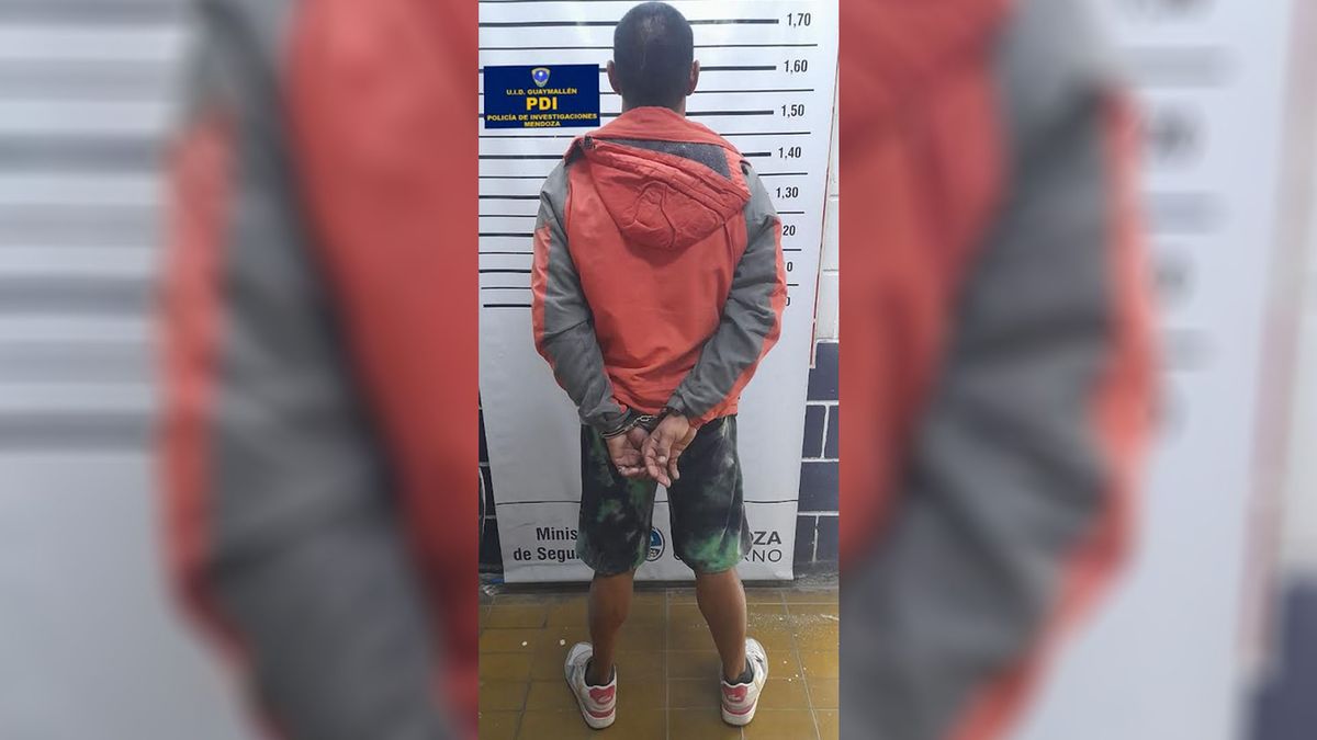 Luis Alberto Berrios, de 38 años, fue detenido en un asentamiento de Las Heras. Queda un prófugo de los tres que escaparon de la Comisaría 25, de Guaymallén.