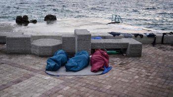 Cuatro menores refugiados violaron a otro en un centro de refugiados de la isla de Lesbos